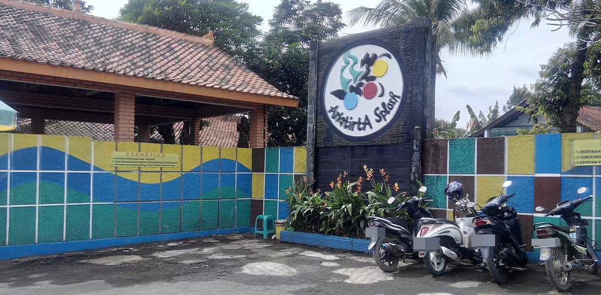 Aria Tirta Splash