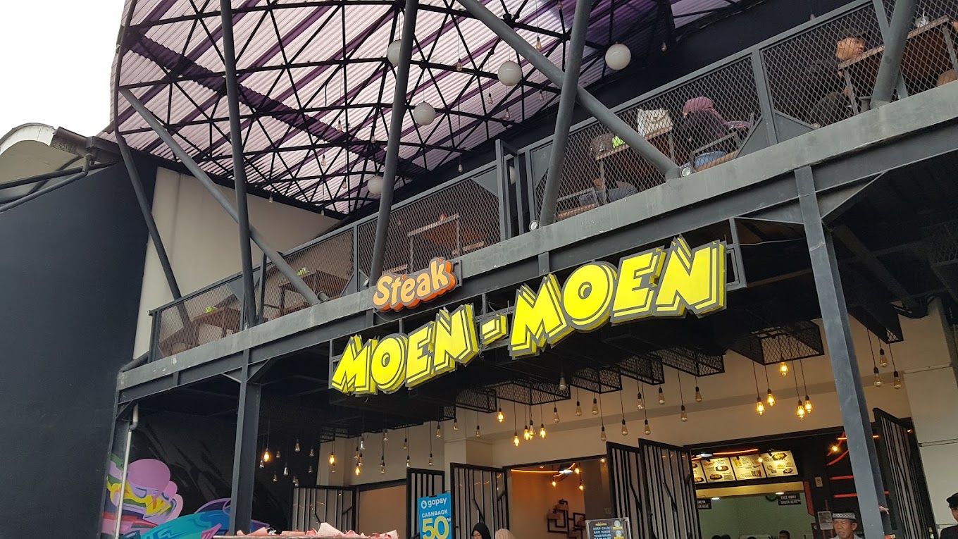 Steak Moen-Moen Karadenan